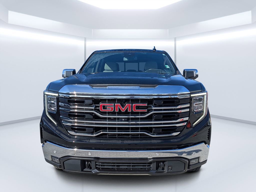 Used 2022 GMC Sierra 1500 SLT w/ SLT Premium Plus Package AWD/4WD image 8