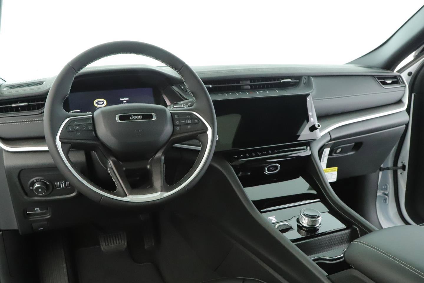 New 2026 Jeep Grand Cherokee Limited w/ Limited Altitude Package image 2