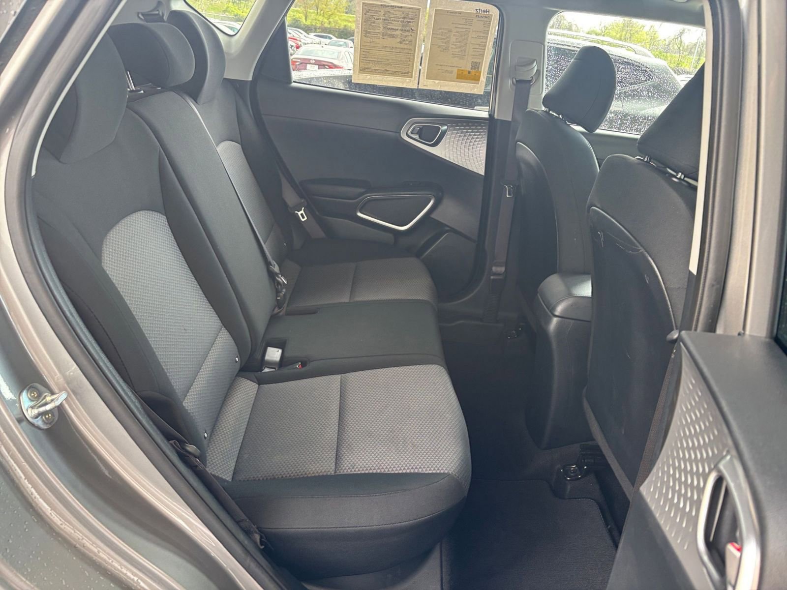 Used 2025 Kia Soul LX w/ LX Technology Package FWD image 23