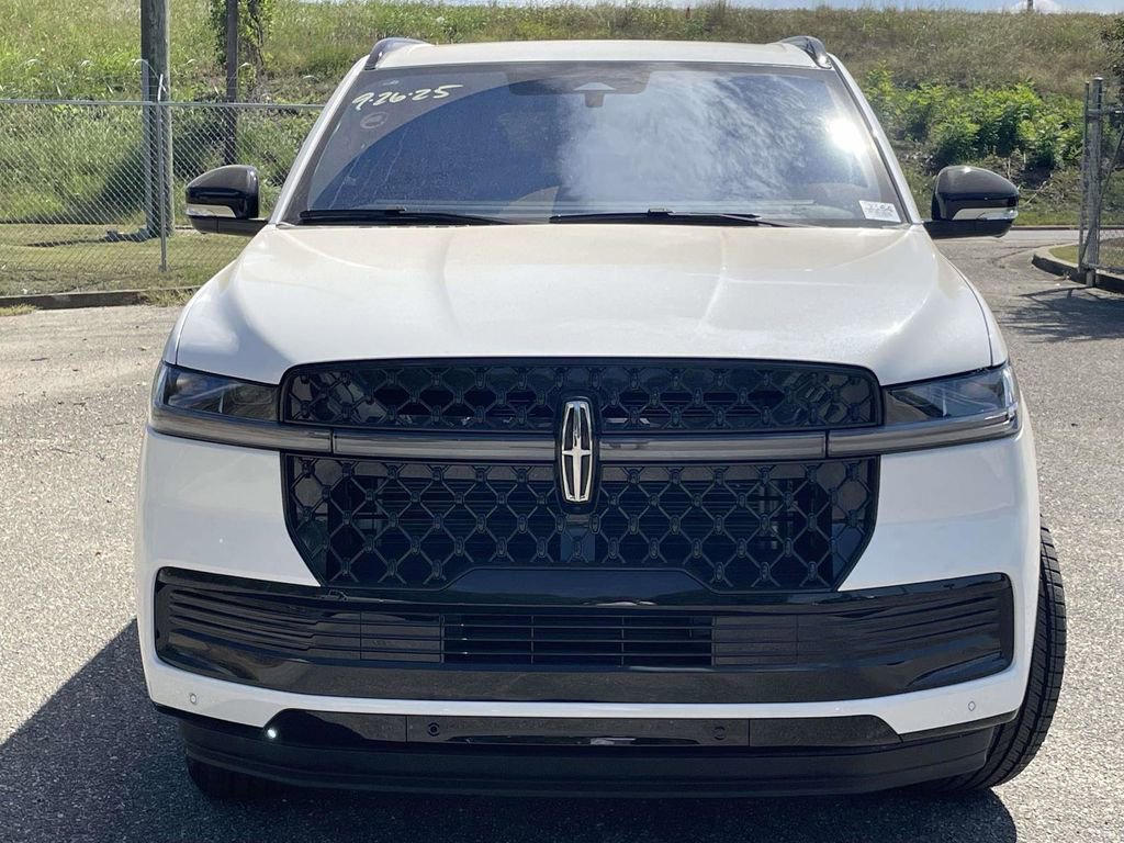 New 2025 Lincoln Navigator L Reserve w/ Jet Appearance Package image 8