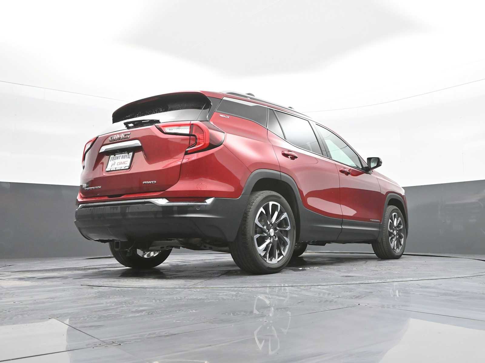 Used 2023 GMC Terrain SLT image 42