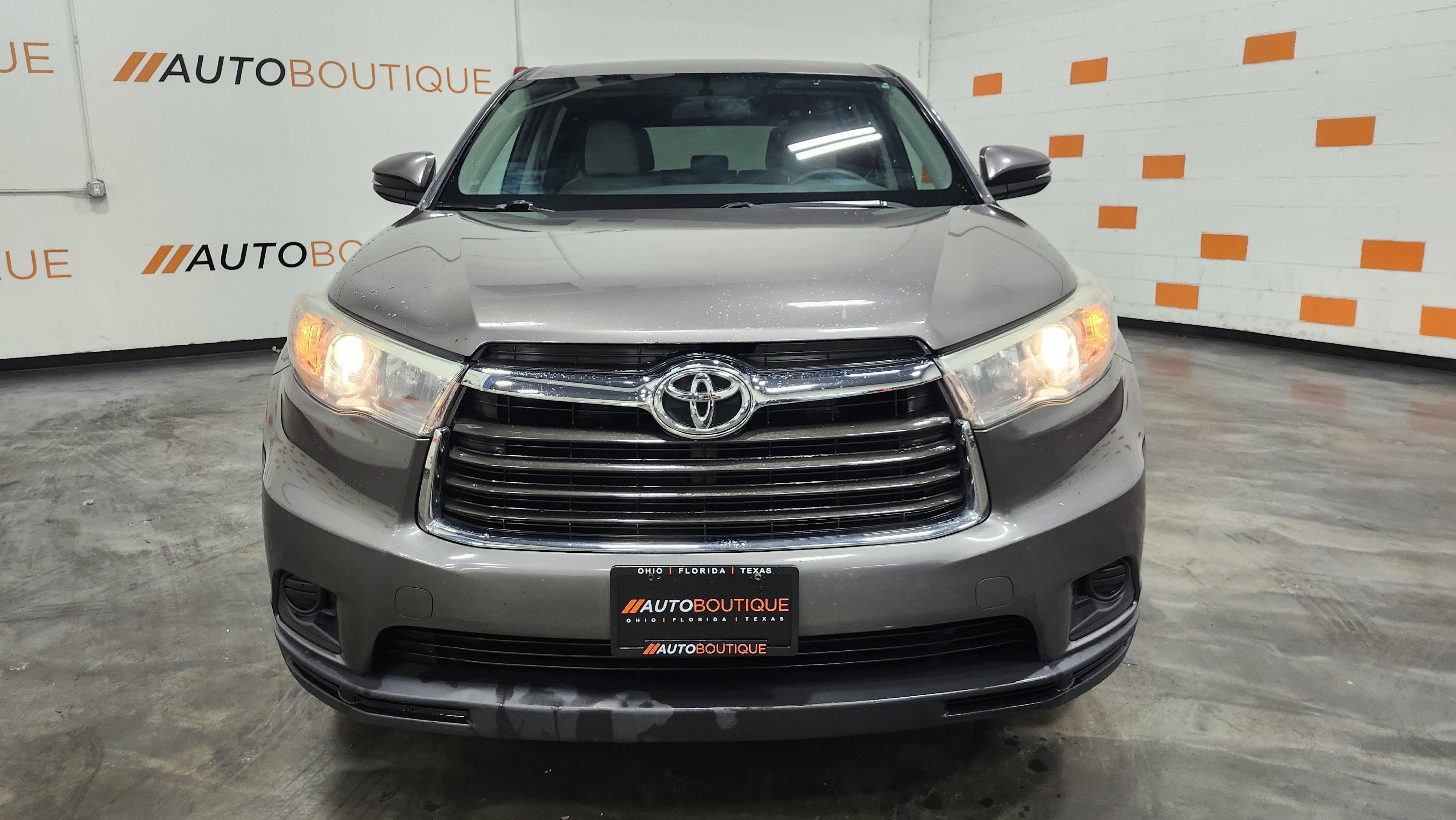 Used 2015 Toyota Highlander LE image 9