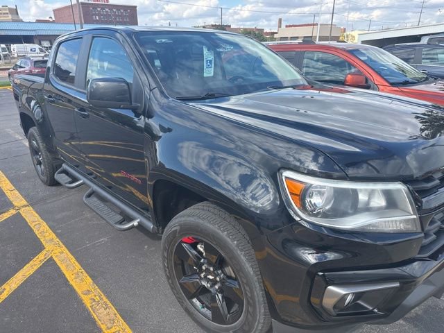 Used 2021 Chevrolet Colorado LT w/ Redline Special Edition AWD/4WD image 2