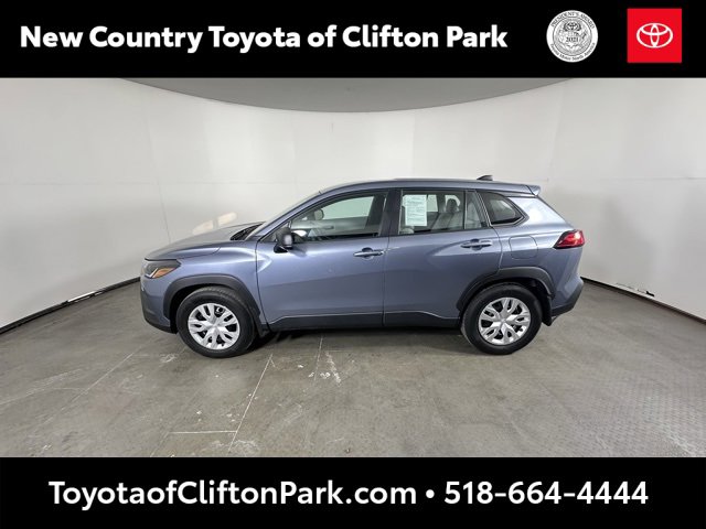 Used 2023 Toyota Corolla Cross L image 6