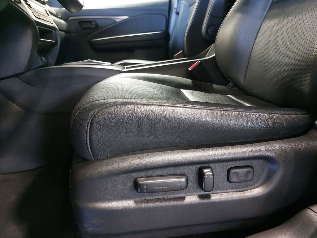 Used 2023 Honda Passport EX-L image 29