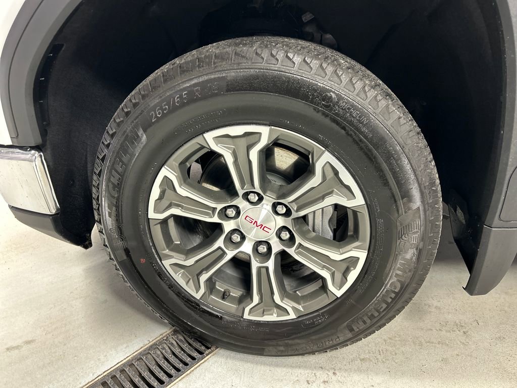 Used 2025 GMC Sierra 1500 SLT image 9