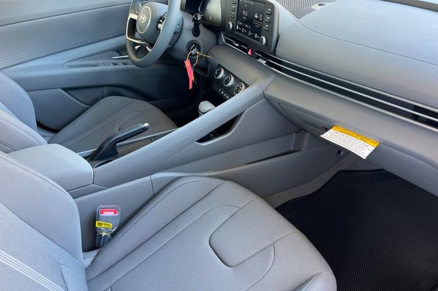 New 2026 Hyundai Elantra SE FWD image 14