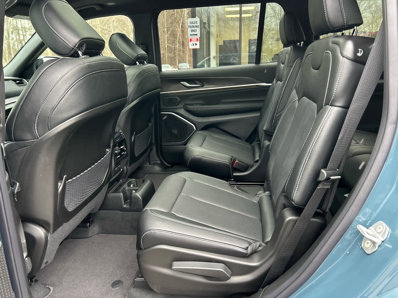 New 2026 Jeep Grand Cherokee L Limited AWD/4WD image 30