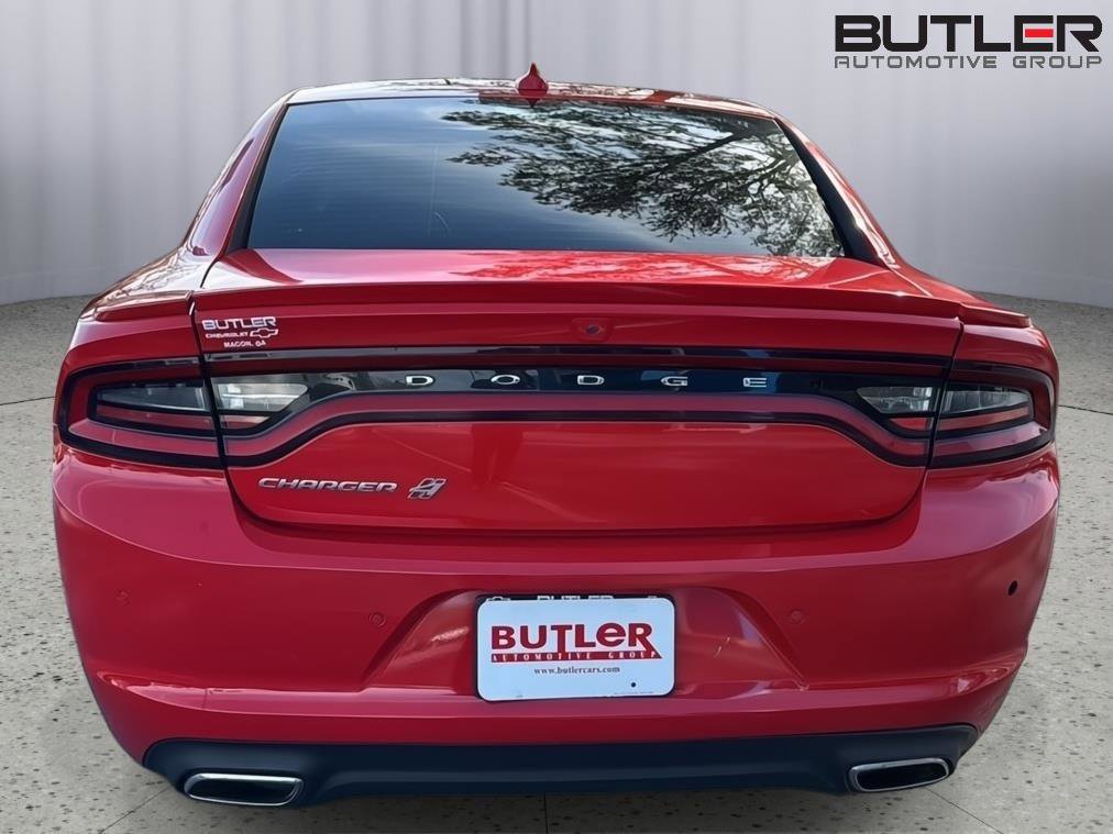 Used 2018 Dodge Charger GT image 4
