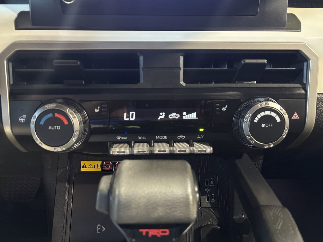 Certified 2024 Toyota Tacoma TRD Off-Road w/ TRD Off Road Upgrade Package AWD/4WD image 20