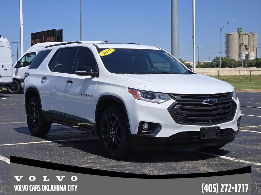 Used 2021 Chevrolet Traverse Premier w/ Redline Edition FWD image 2