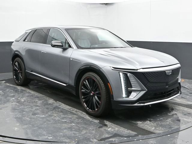 New 2025 Cadillac Lyriq Luxury image 2