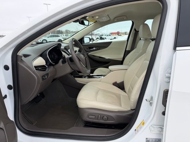 Used 2024 Chevrolet Malibu LT image 13