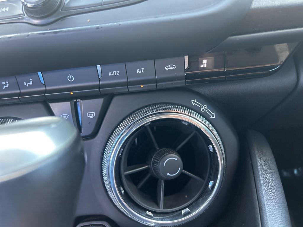 Used 2018 Chevrolet Camaro LT image 38