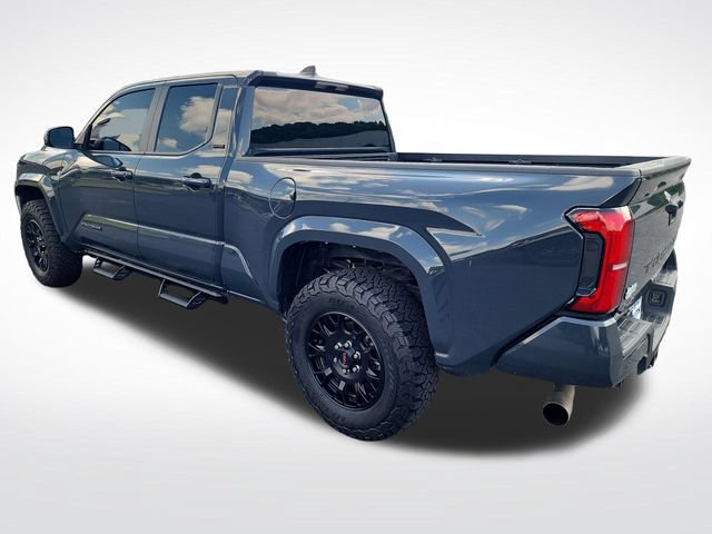 Used 2025 Toyota Tacoma SR5 AWD/4WD image 3