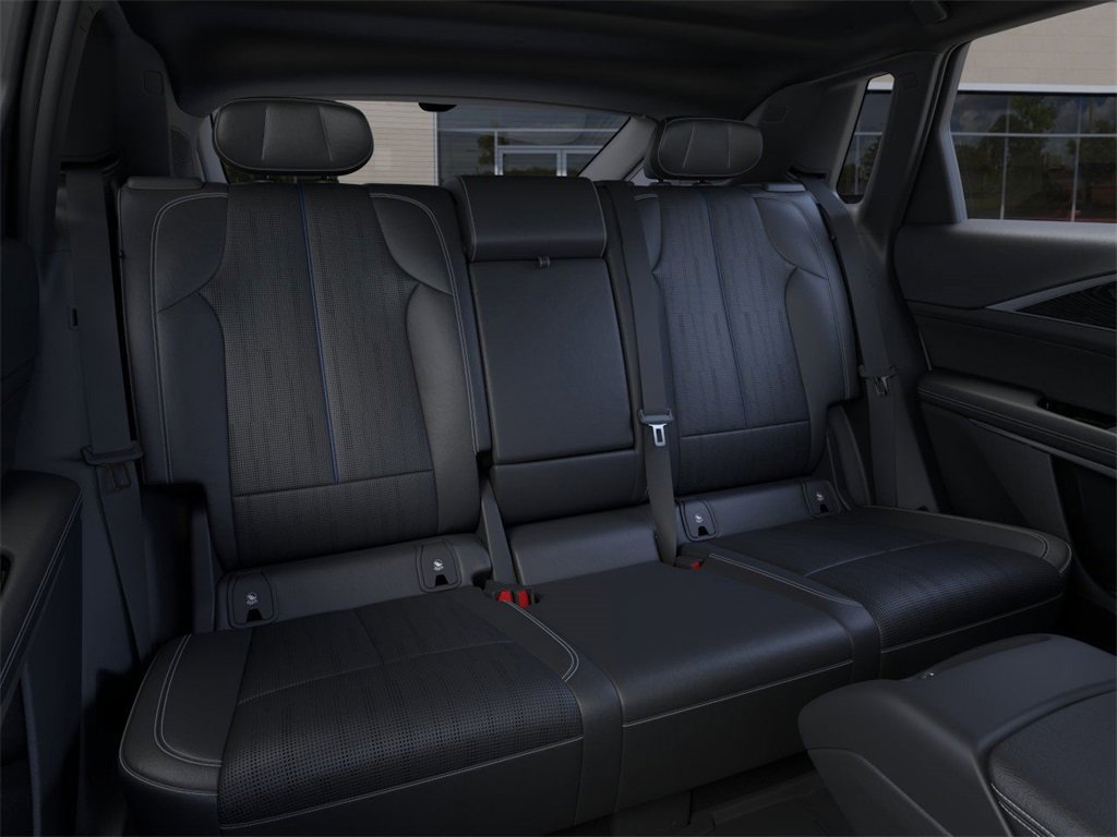 New 2025 Cadillac Lyriq Luxury image 17