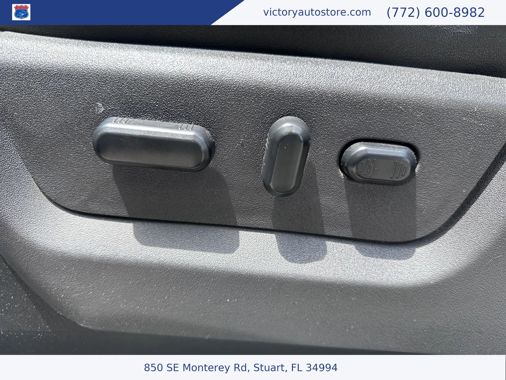 Used 2016 Ford F350 Platinum w/ FX4 Off-Road Package AWD/4WD image 26