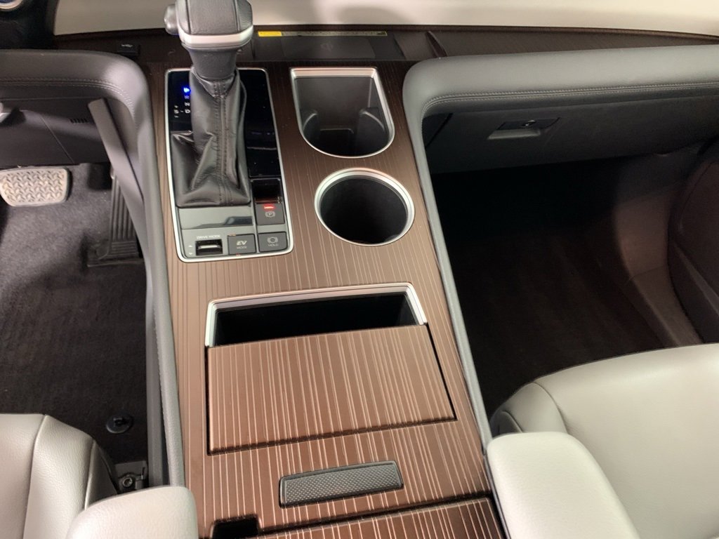 Used 2021 Toyota Sienna XLE w/ XLE Plus Package image 27