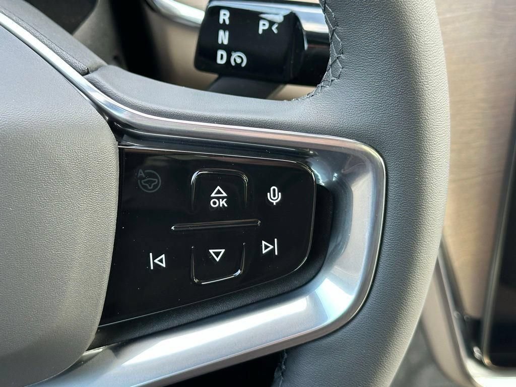 New 2026 Volvo EX90 Plus RWD image 20