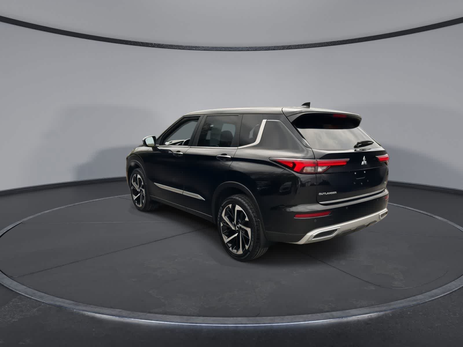 Used 2022 Mitsubishi Outlander SE AWD/4WD image 6