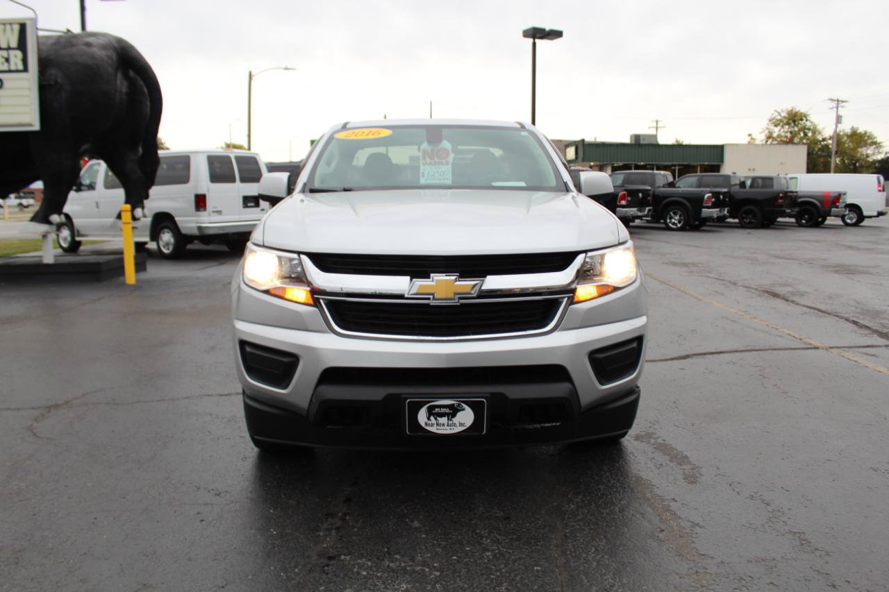 Used 2016 Chevrolet Colorado LT AWD/4WD image 2