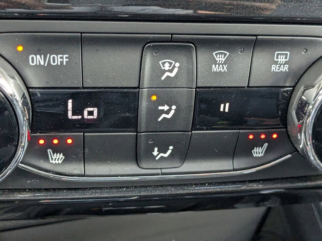 Used 2025 Chevrolet TrailBlazer ACTIV w/ Convenience Package image 21