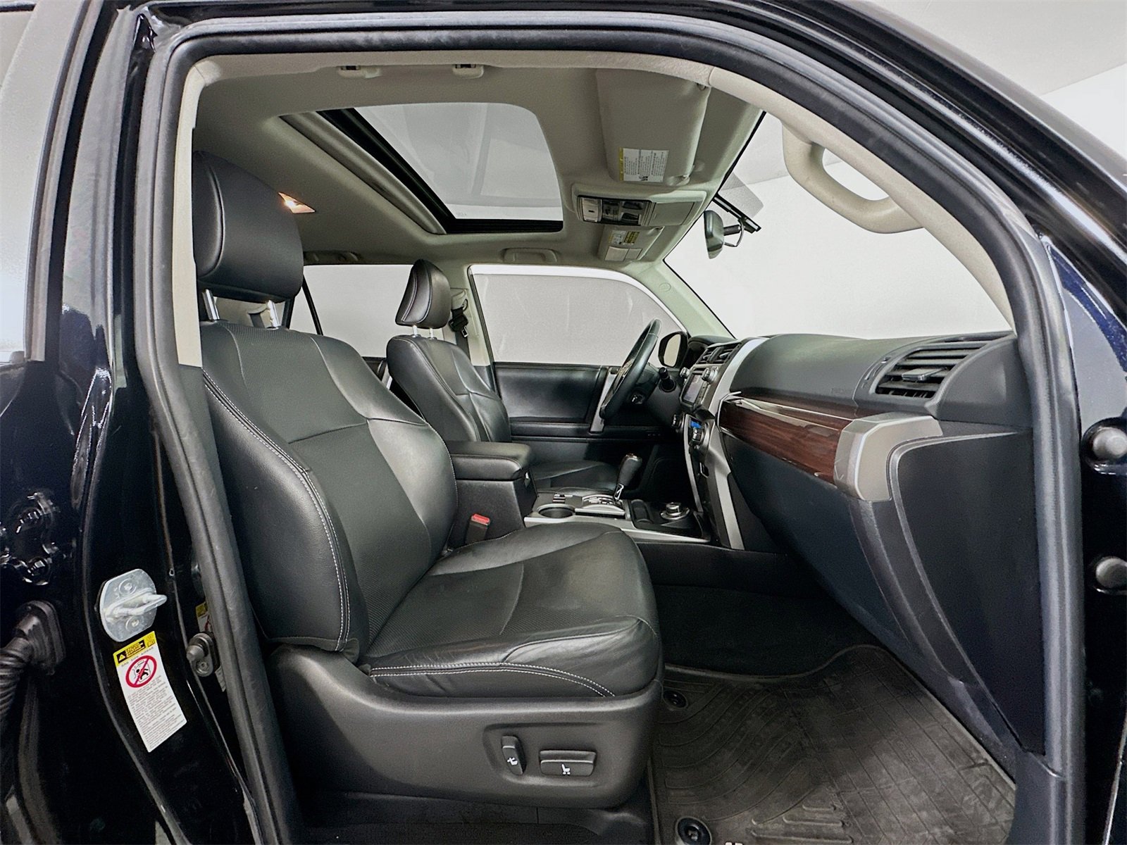 Used 2016 Toyota 4Runner Limited image 28