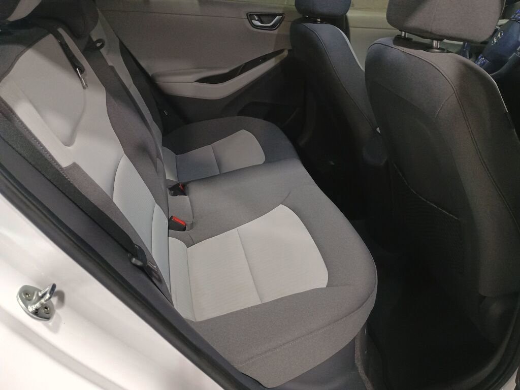 Used 2020 Hyundai Ioniq SEL image 20