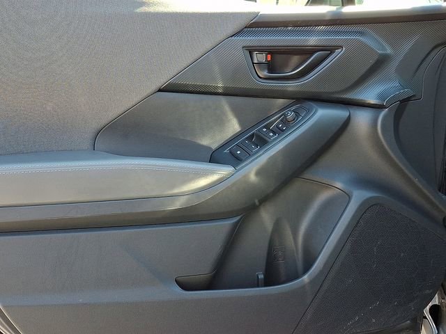 Used 2024 Subaru Crosstrek 2.0i Premium image 12