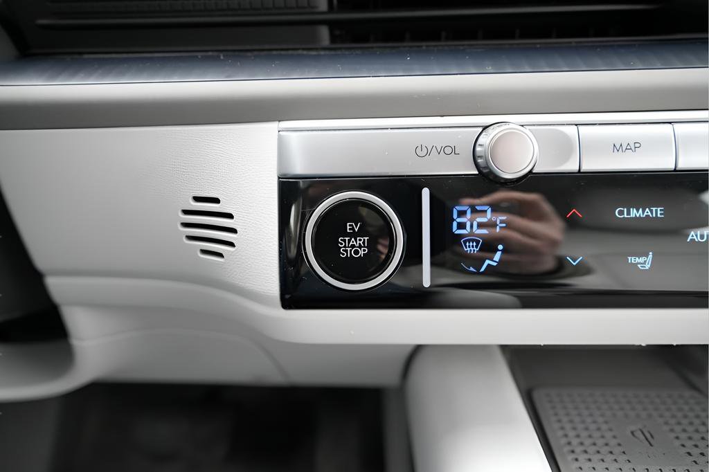 Used 2024 Hyundai Ioniq 6 SEL AWD/4WD image 30