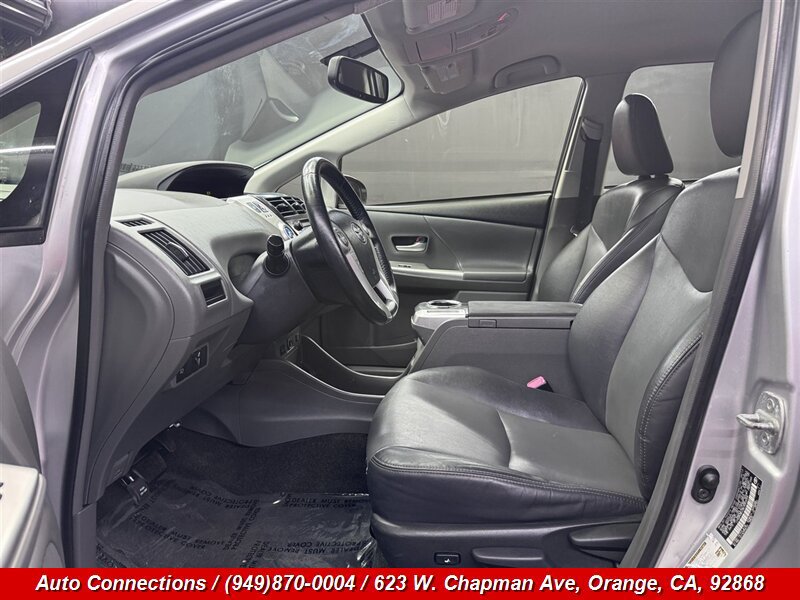 Used 2014 Toyota Prius V Five FWD image 6