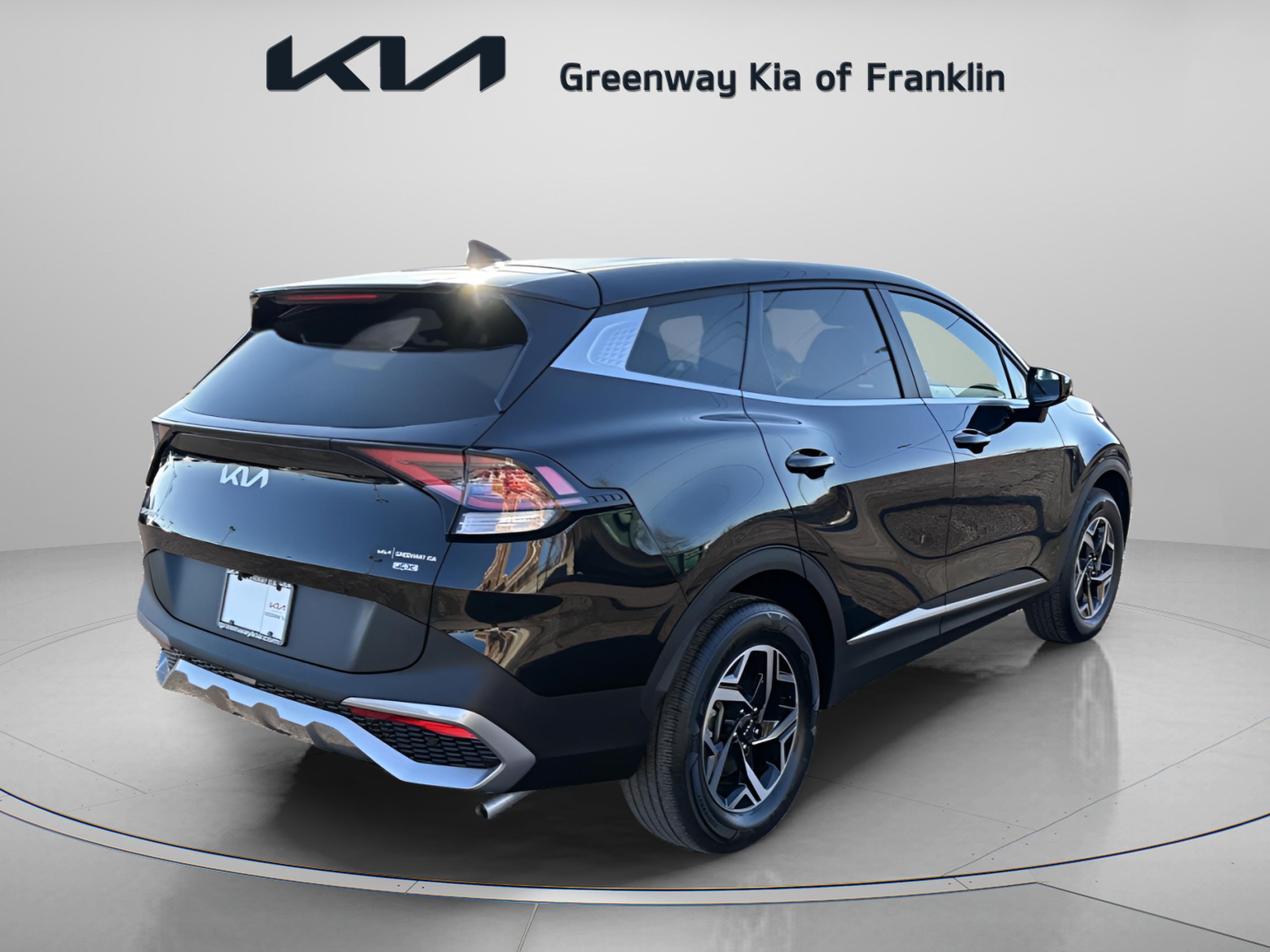 Used 2024 Kia Sportage LX image 7