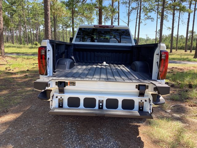 New 2025 GMC Sierra 3500 SLT w/ SLT Premium Package image 5