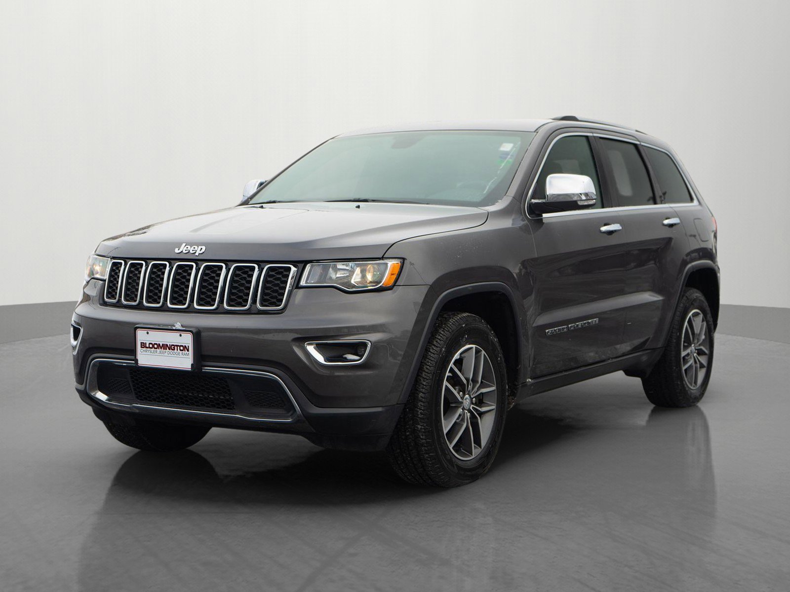 Used 2018 Jeep Grand Cherokee Limited w/ Trailer Tow Group IV image 3