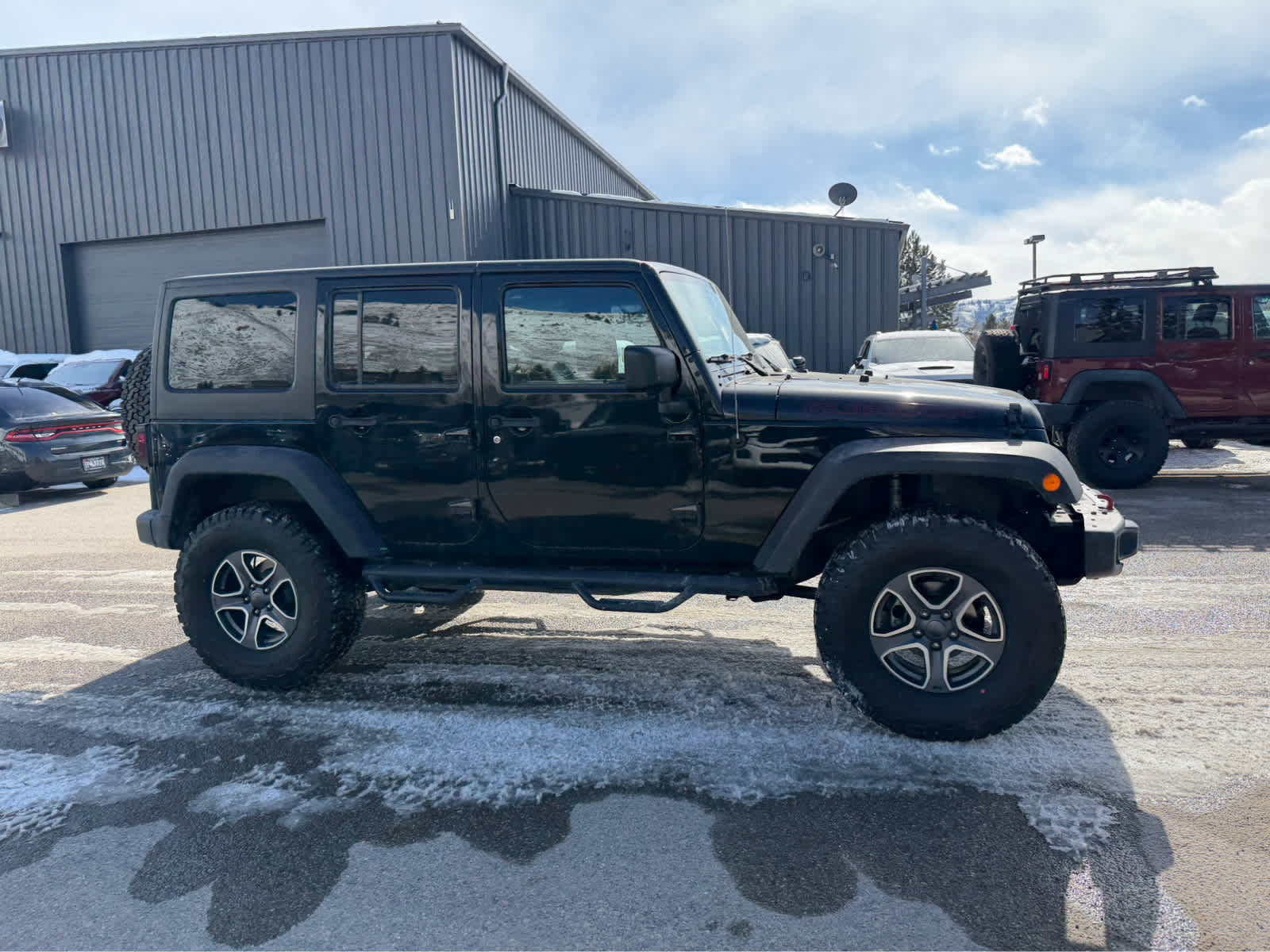 Used 2017 Jeep Wrangler Unlimited Rubicon image 12