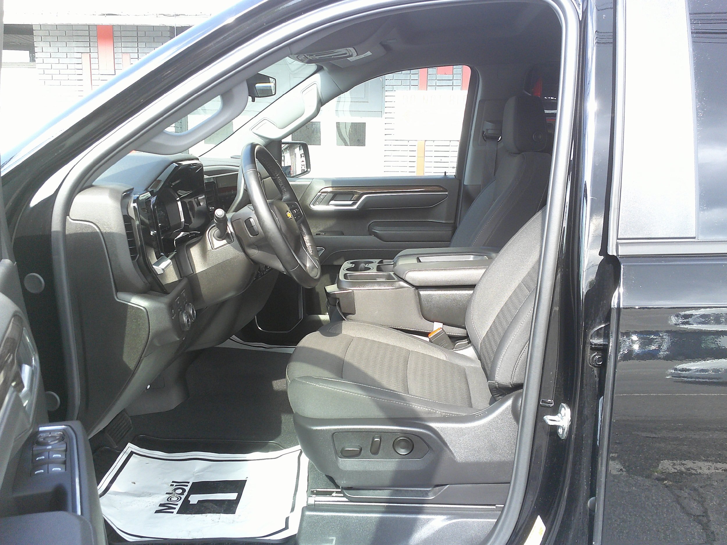 Used 2026 Chevrolet Silverado 1500 LT AWD/4WD image 16