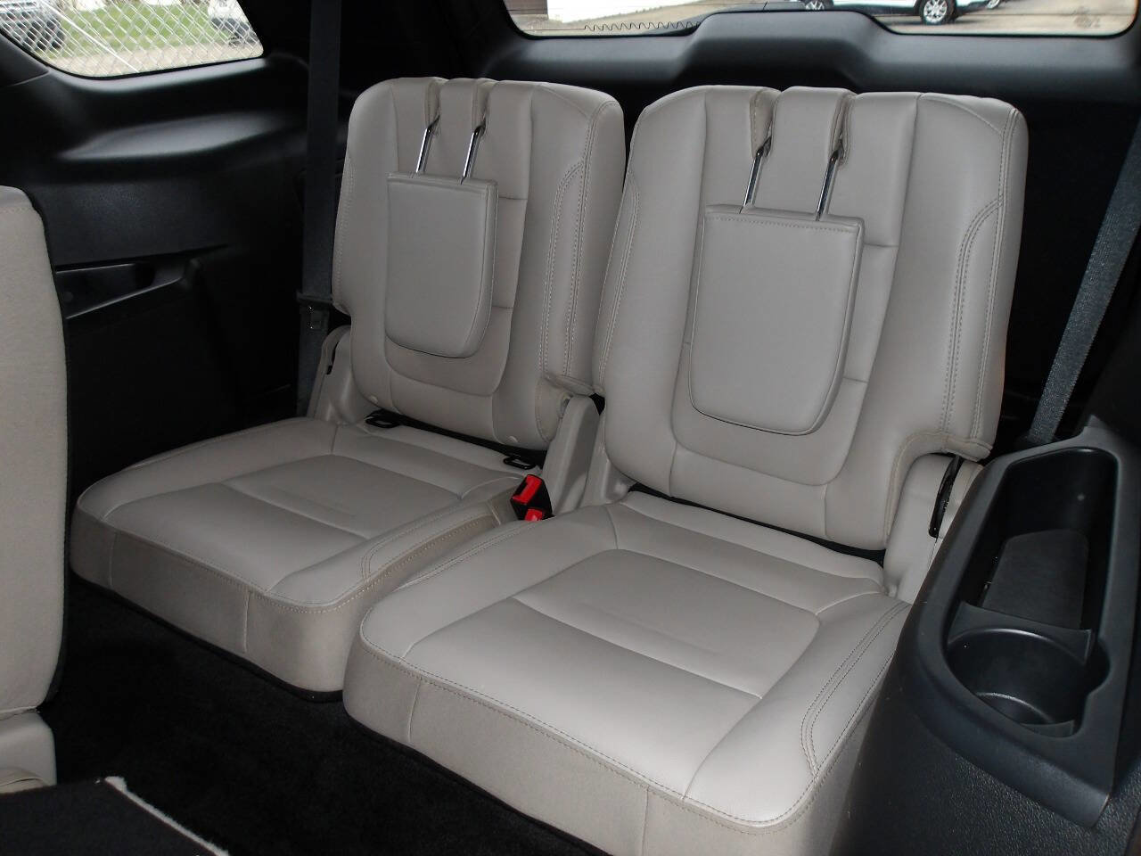 Used 2018 Ford Explorer Limited image 31