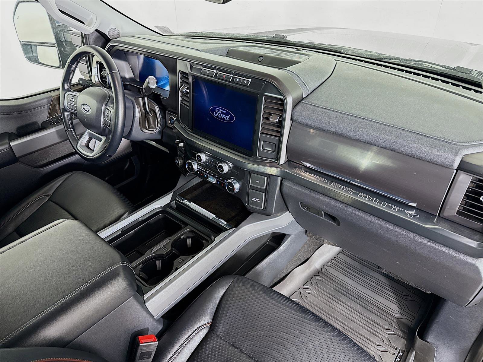 Used 2024 Ford F250 Lariat w/ Chrome Package image 30