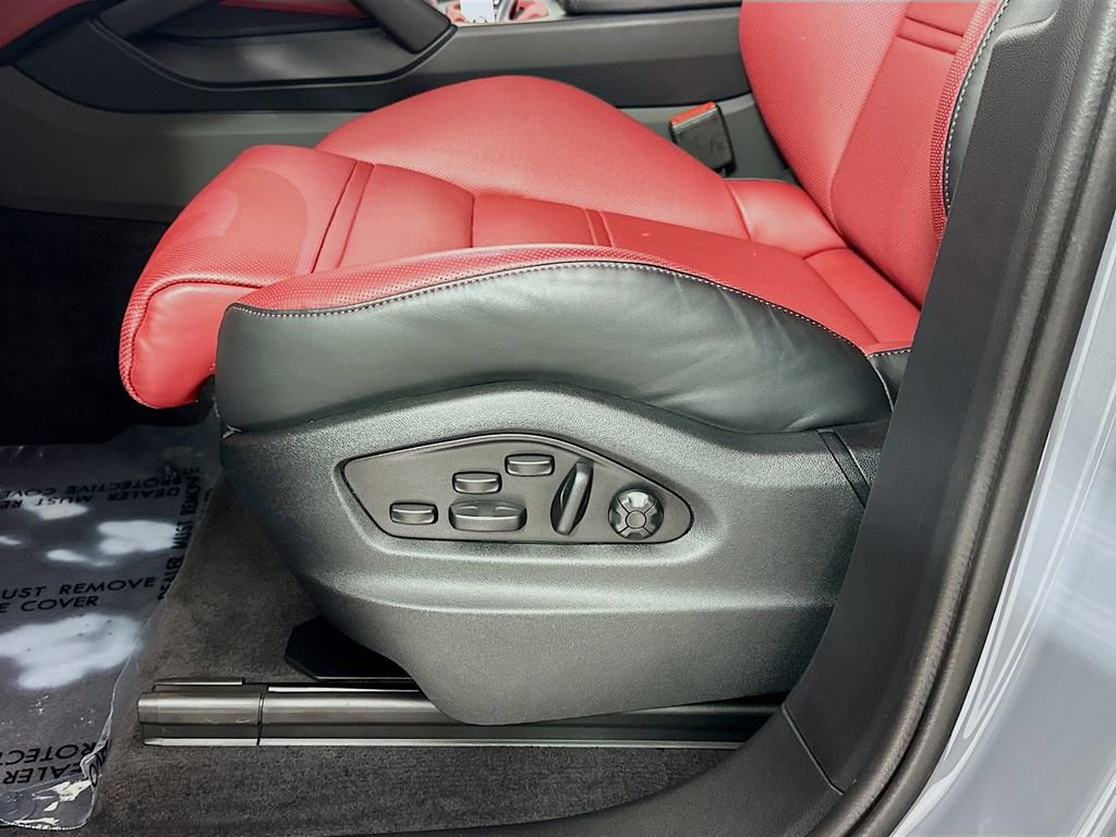 Certified 2026 Porsche Cayenne S image 21
