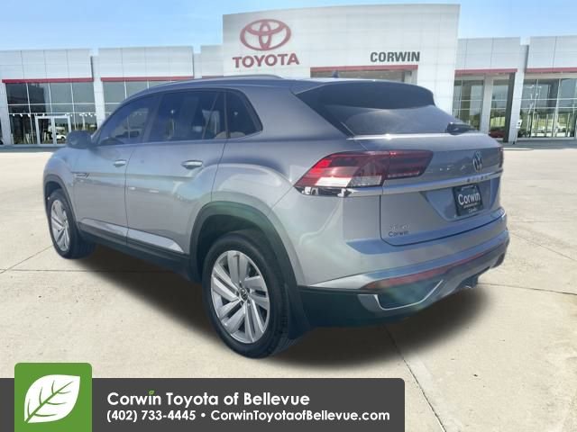 Used 2022 Volkswagen Atlas Cross Sport SE image 3