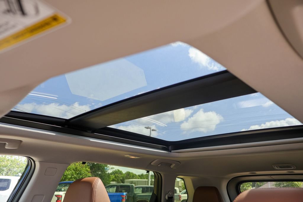 New 2026 Nissan Rogue Platinum AWD/4WD image 9