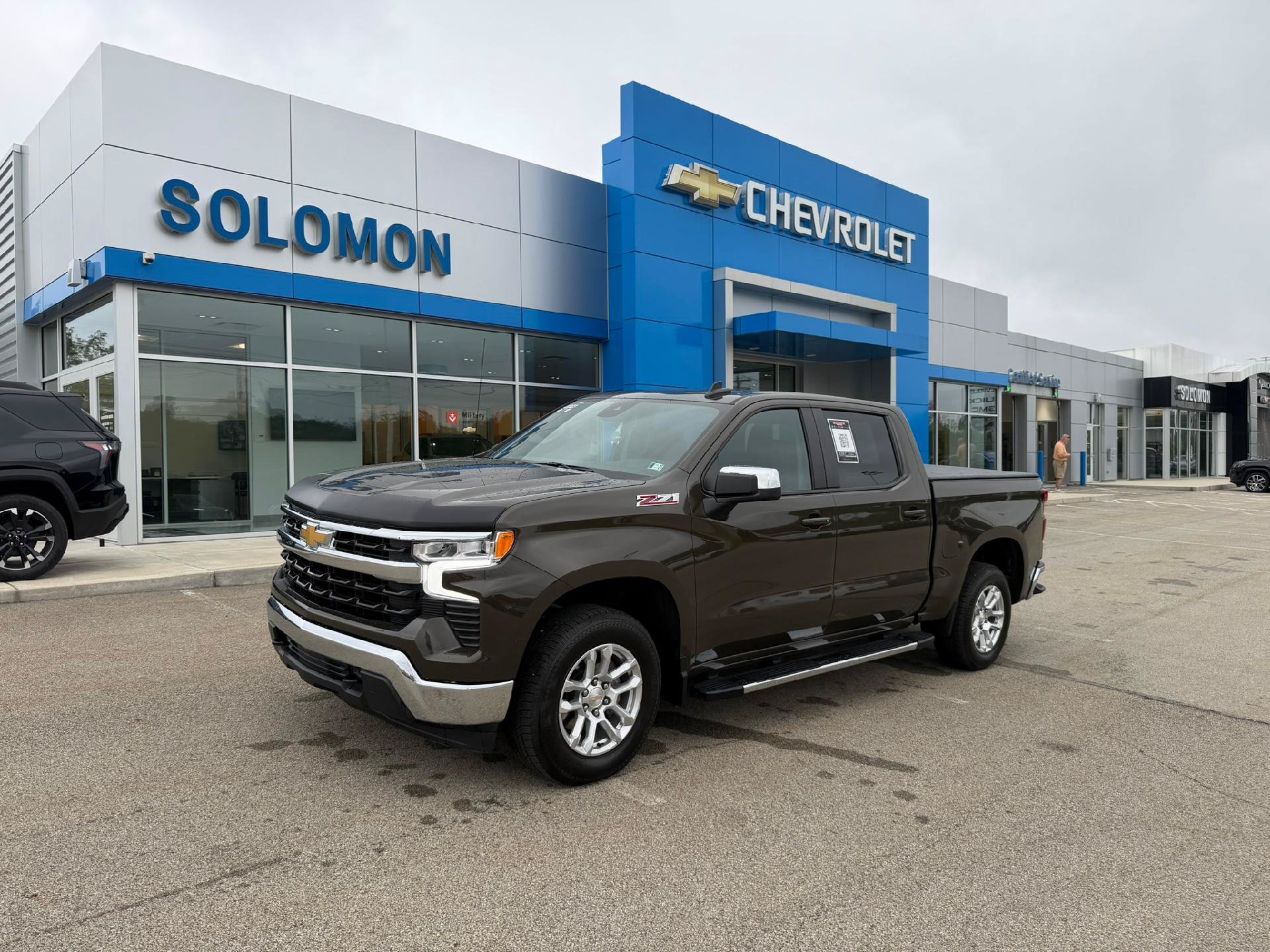Certified 2023 Chevrolet Silverado 1500 LT w/ Z71 Off-Road Package AWD/4WD image 1