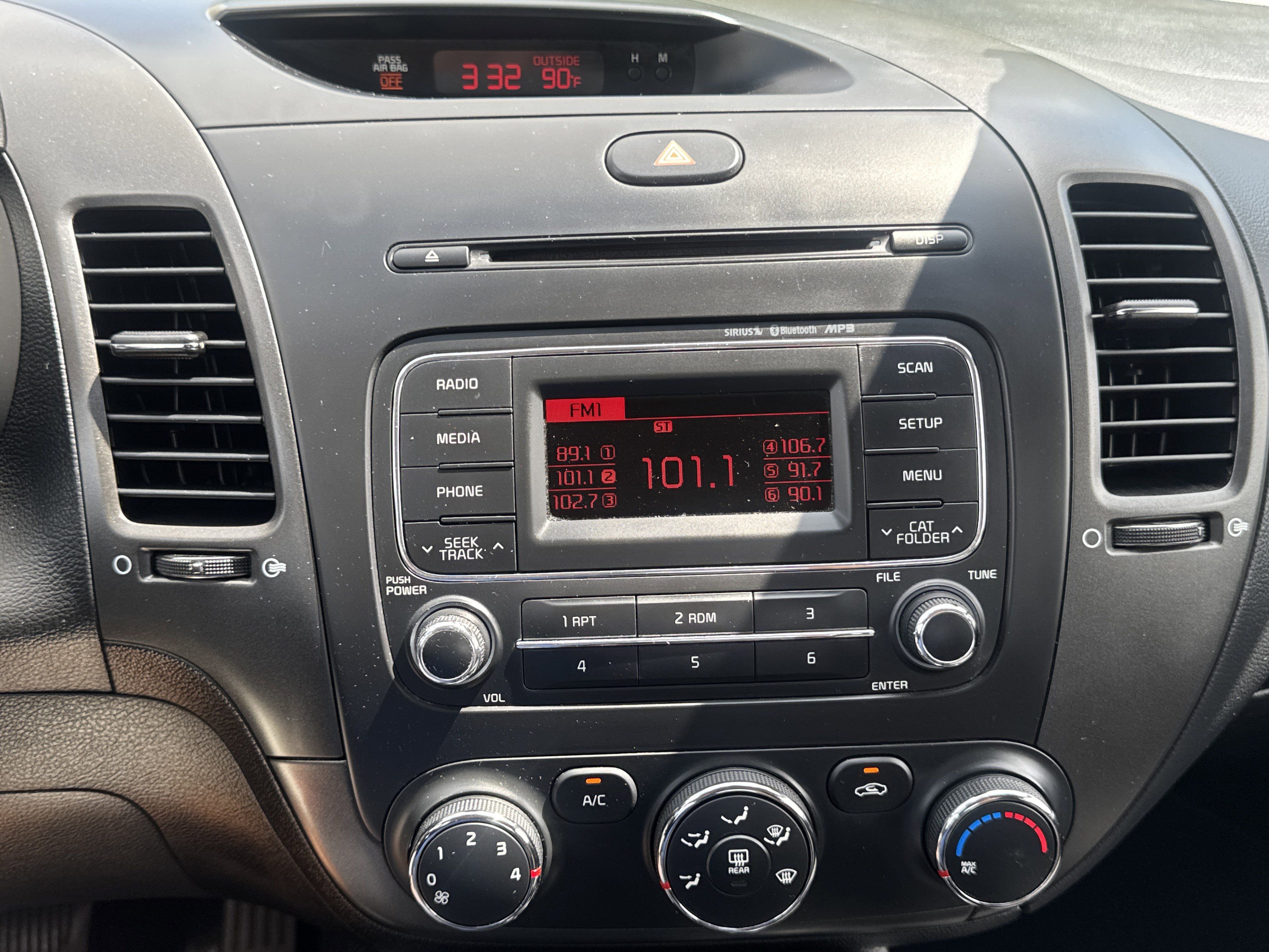 Used 2016 Kia Forte LX FWD image 18