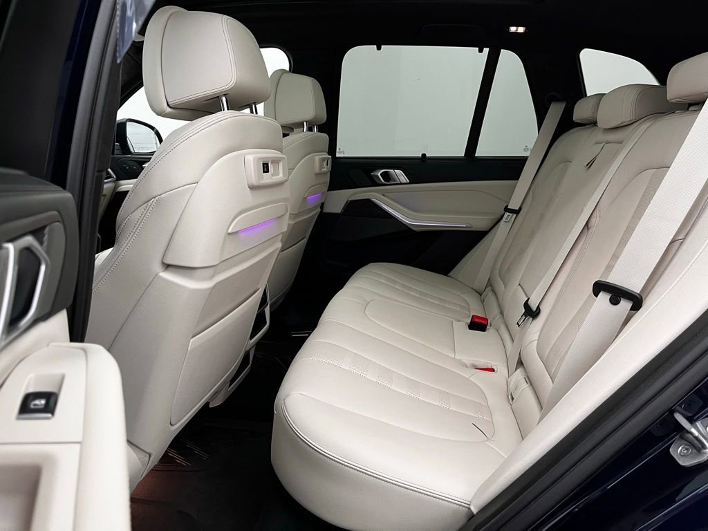 Used 2022 BMW X5 M50i w/ Executive Package image 40