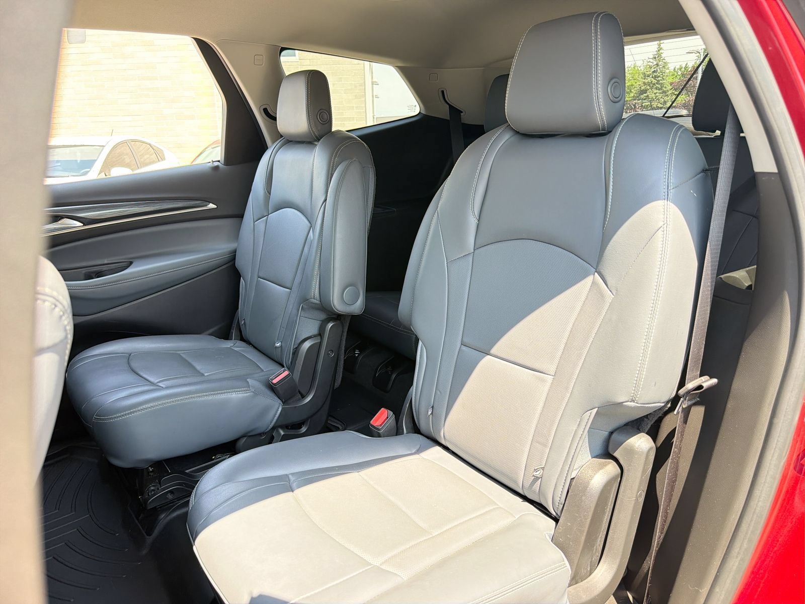 Used 2018 Buick Enclave Essence AWD/4WD image 23