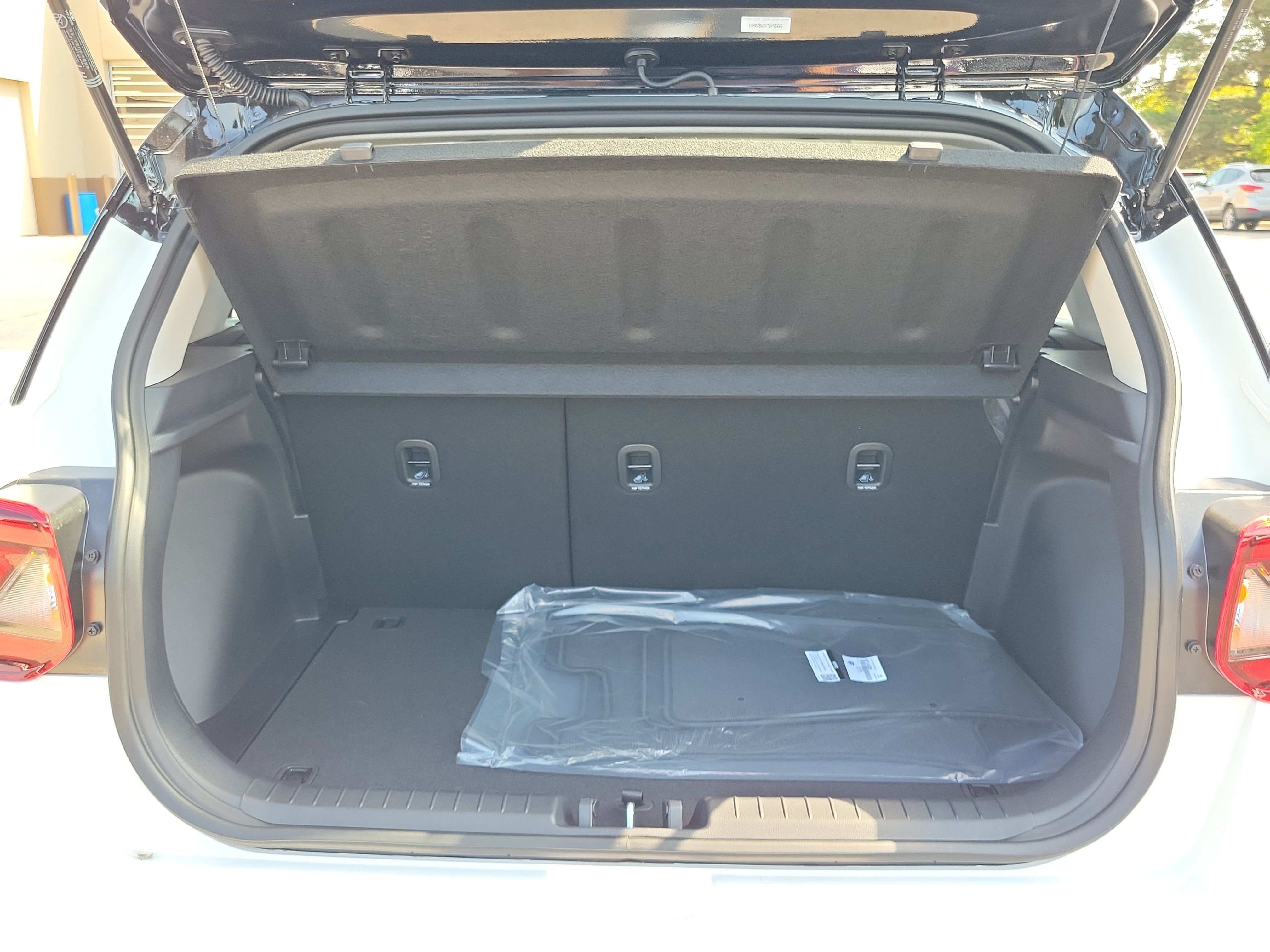 New 2026 Hyundai Venue SEL FWD image 8