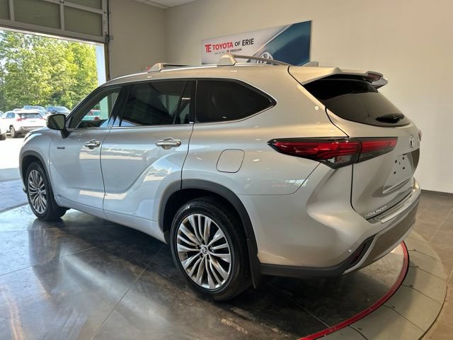 Used 2021 Toyota Highlander Platinum AWD/4WD image 5
