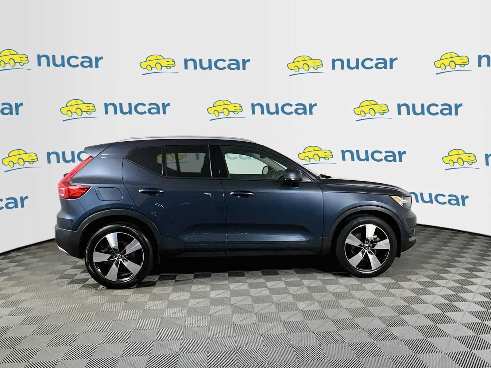 Used 2021 Volvo XC40 T5 Momentum w/ Protection Package Premier AWD/4WD image 8