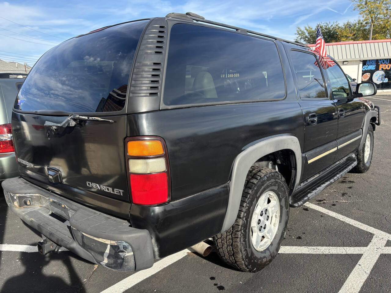 Used 2005 Chevrolet Suburban LT w/ Preferred Equipment Group image 8