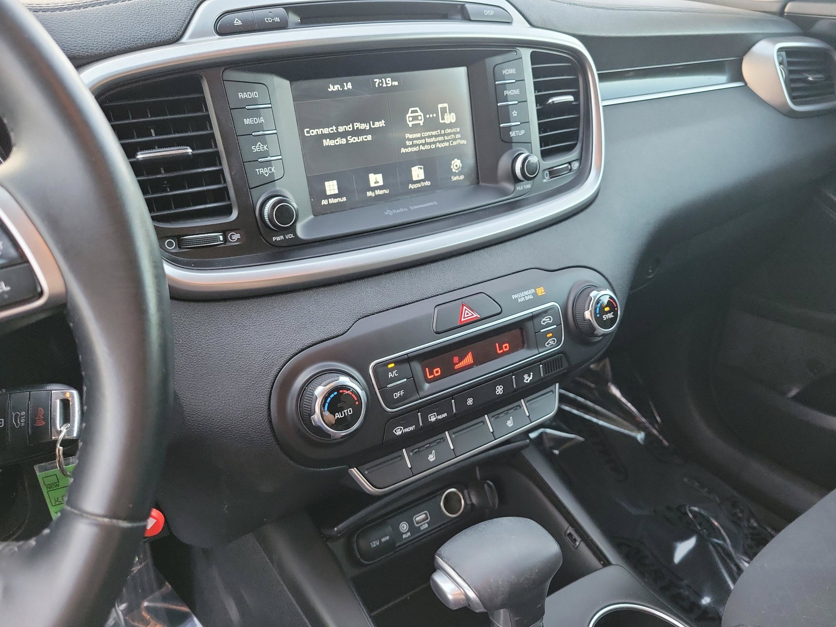 Used 2019 Kia Sorento FWD w/ LX Convenience Package image 24